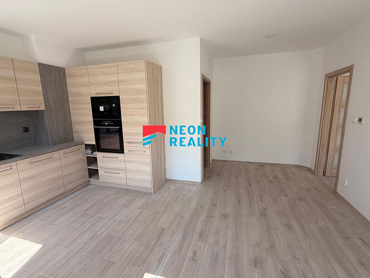 Pronájem bytu 3+kk 78 m² – fotografie 3