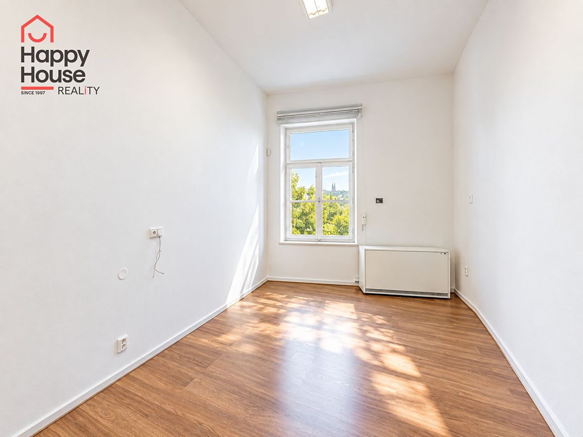 Pronájem kanceláře 47 m² – fotografie 3