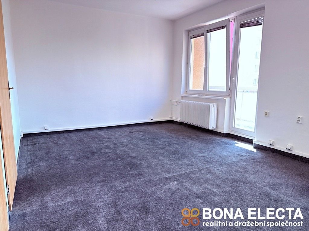 Pronájem kanceláře 20 m² – fotografie 3
