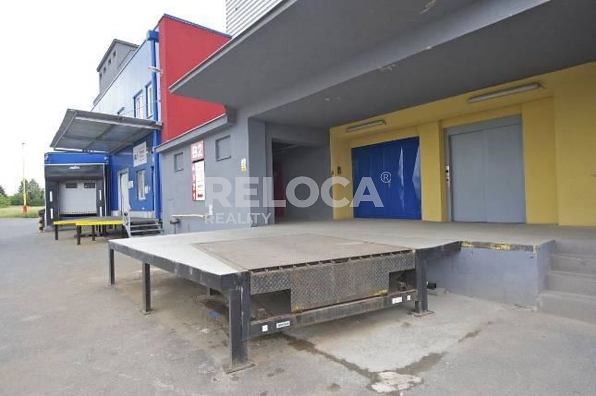 Pronájem skladového prostoru 77 m² – fotografie 3
