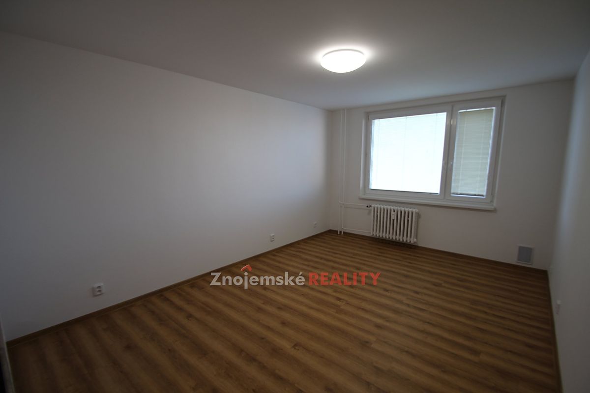 Pronájem bytu 1+kk 30 m² – fotografie 4
