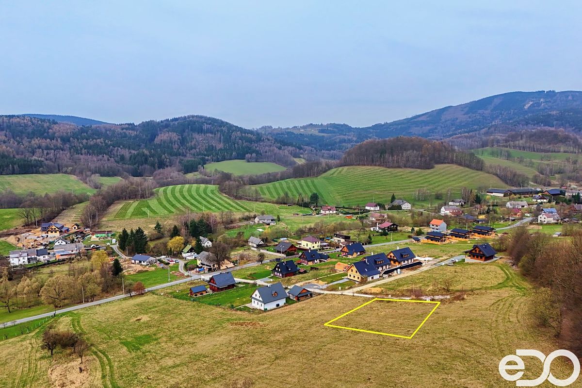 Prodej stavebního pozemku 900 m²