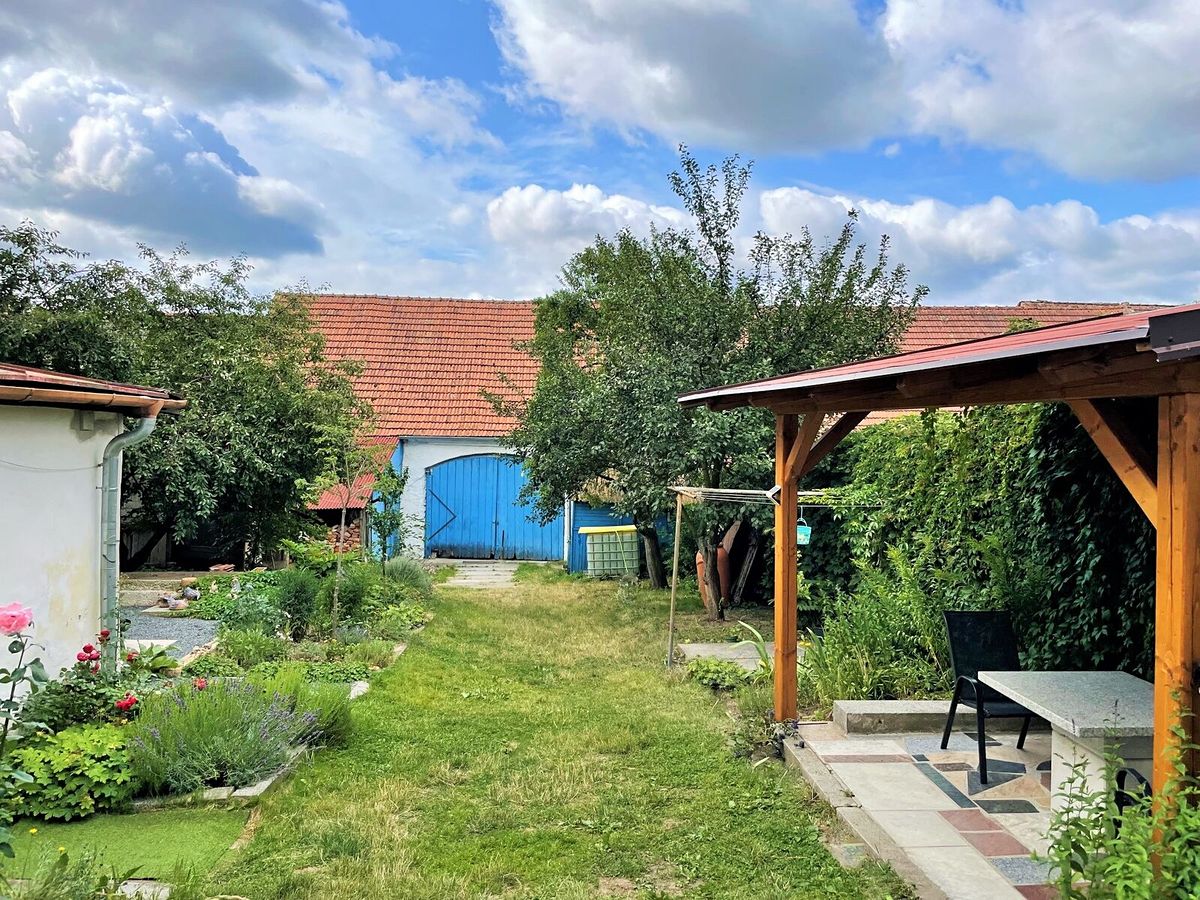 Prodej rodinného domu 180 m², pozemek 1779 m² – fotografie 4