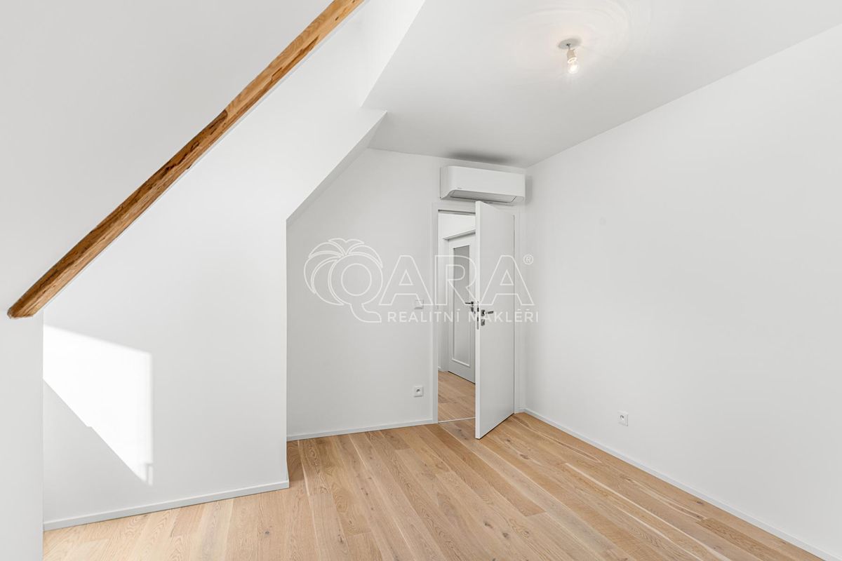 Pronájem bytu 5+kk 107 m² – fotografie 5