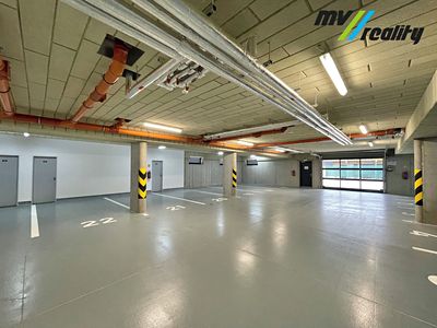 Pronájem garážového stání 12 m²