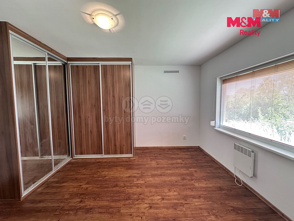 Pronájem rodinného domu 118 m², pozemek 500 m² – fotografie 4