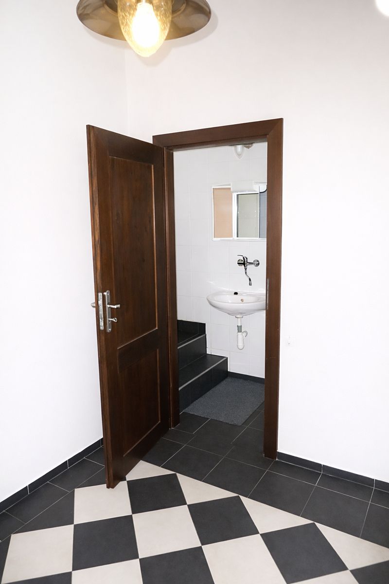 Pronájem bytu 1+kk 34 m² – fotografie 5
