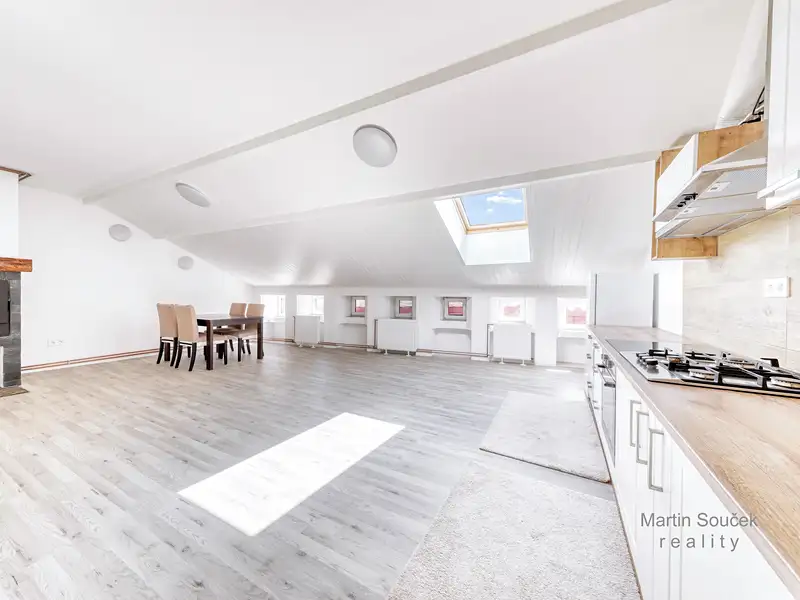 Prodej bytu 2+kk 89 m², Praha – náhled fotky 3