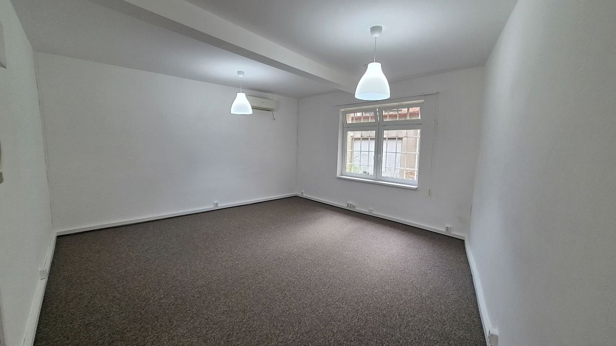 Pronájem bytu 1+1 49 m²