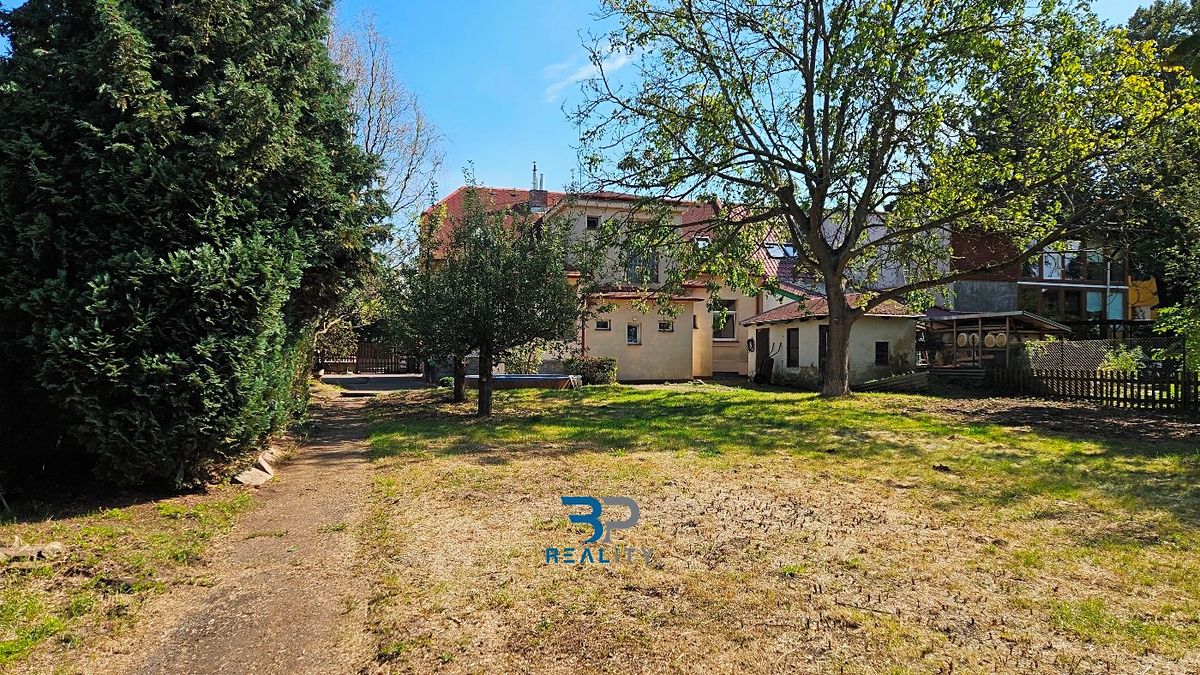 Prodej rodinného domu 158 m², pozemek 950 m² – fotografie 3