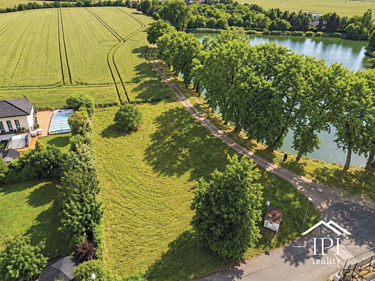 Prodej pozemku, 1 265 m² (1 z 6)