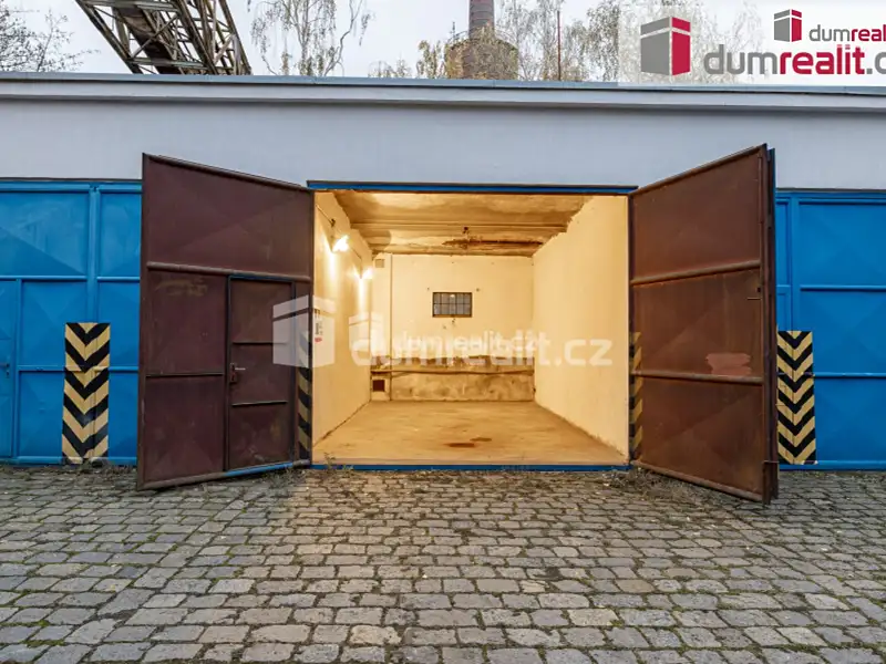 Pronájem garáže 24 m², Slaný – náhled fotky 3