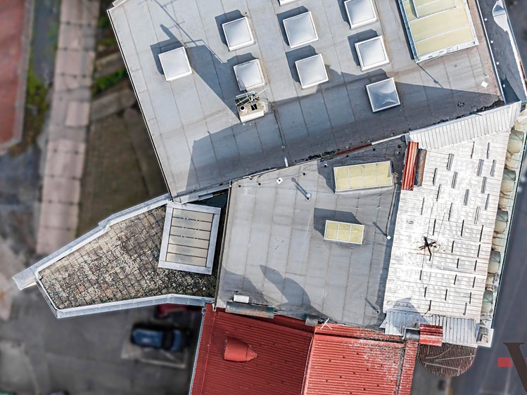 Prodej komerčního prostoru, 716 m² (9 z 26)