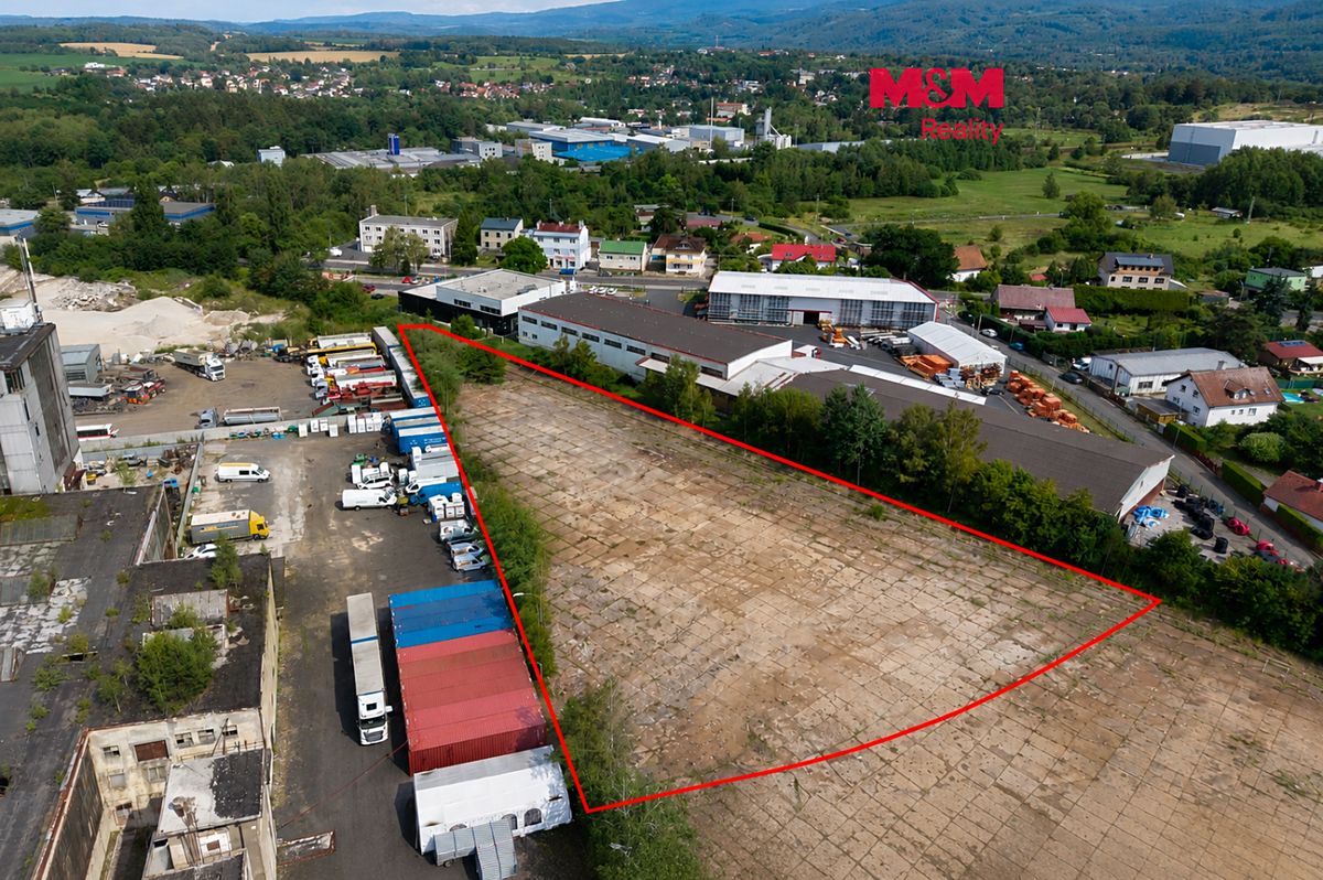 Pronájem komerčního pozemku 4500 m²