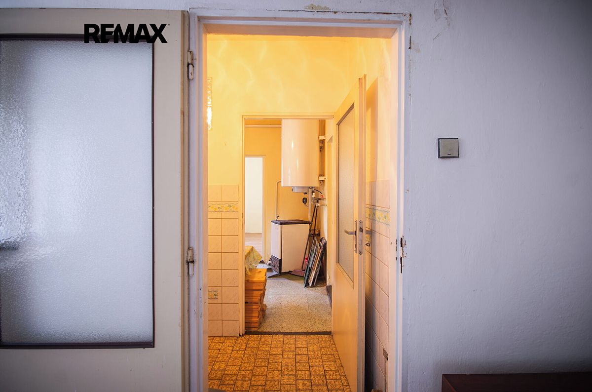 Prodej rodinného domu 80 m², pozemek 288 m² – fotografie 2
