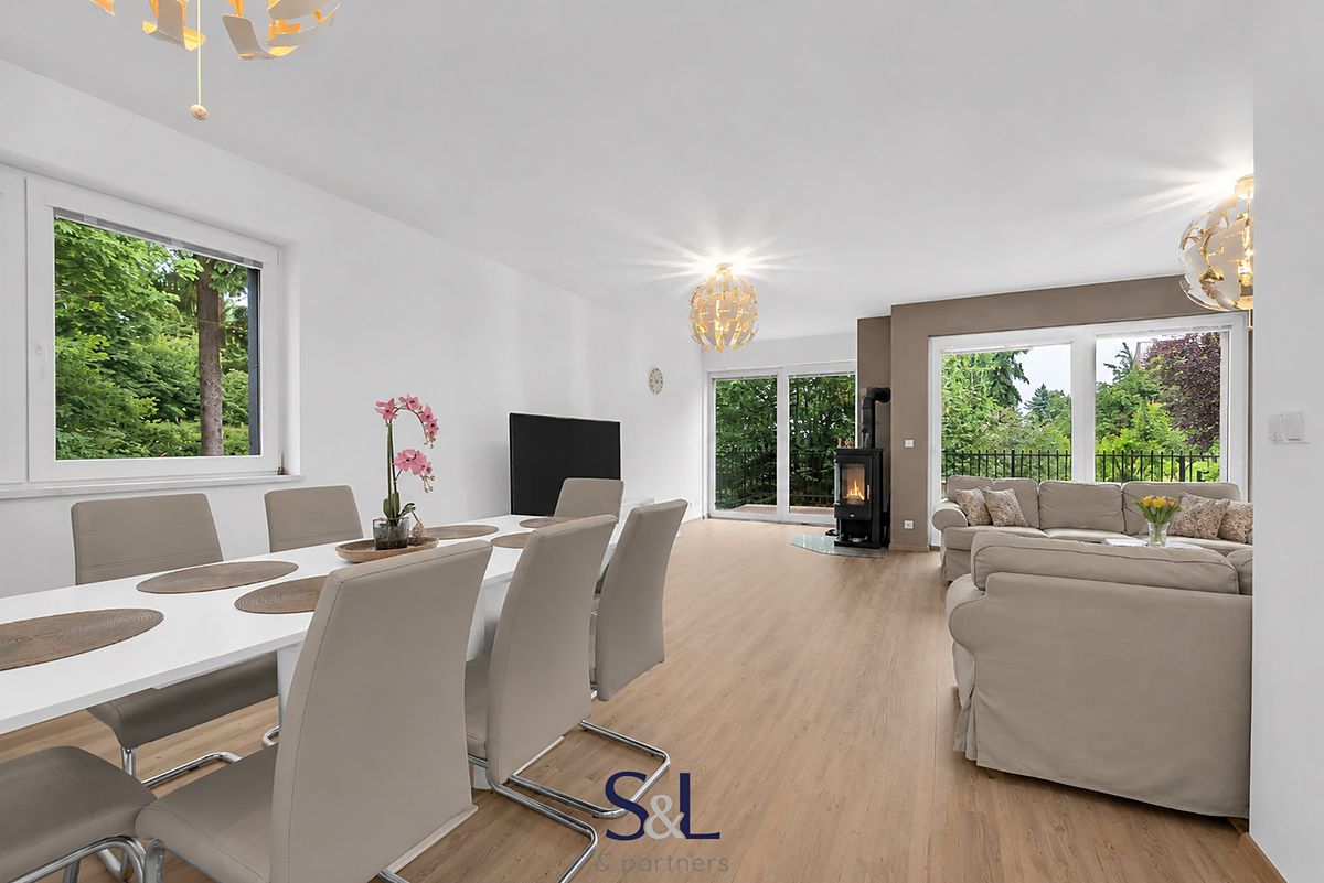 Prodej rodinného domu 203 m², pozemek 407 m² – fotografie 2