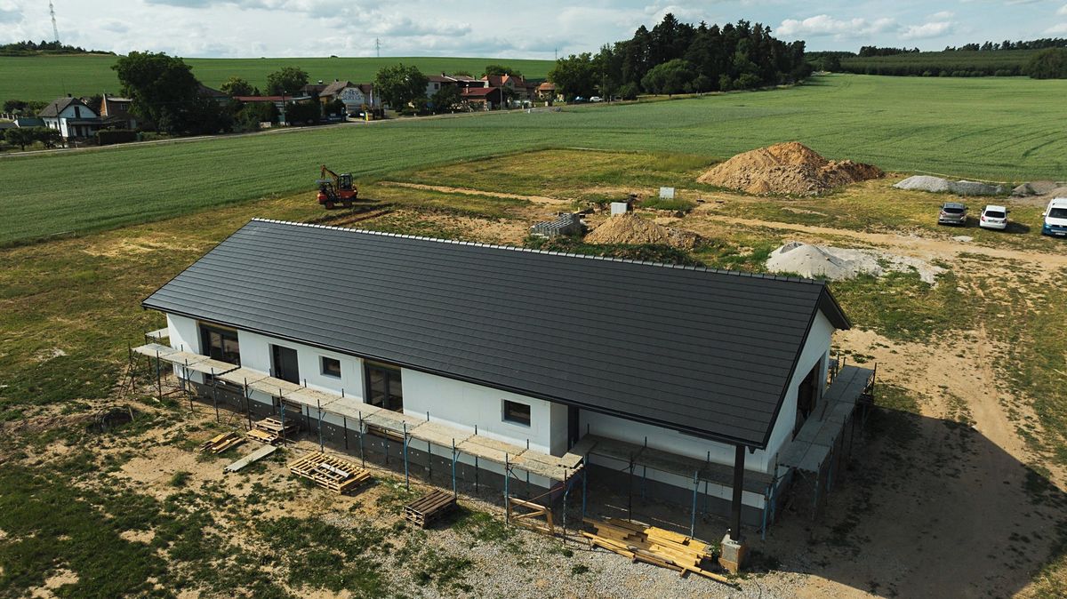 Prodej rodinného domu 191 m², pozemek 762 m² – fotografie 3