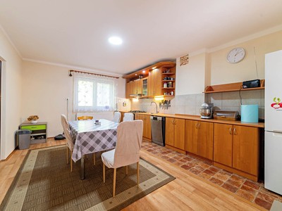 Prodej  rodinného domu 150 m², pozemek 1 361 m²