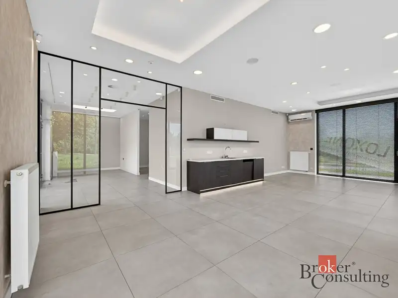 Prodej obchodního prostoru 108 m², Plzeň – náhled fotky 2