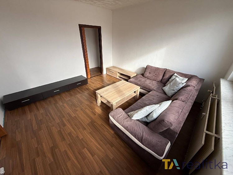 Pronájem bytu 2+1, 44 m² (4 z 9)