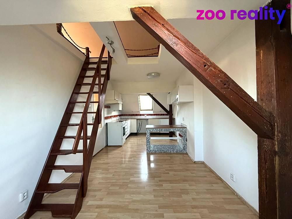 Pronájem bytu 2+kk 48 m² – fotografie 2