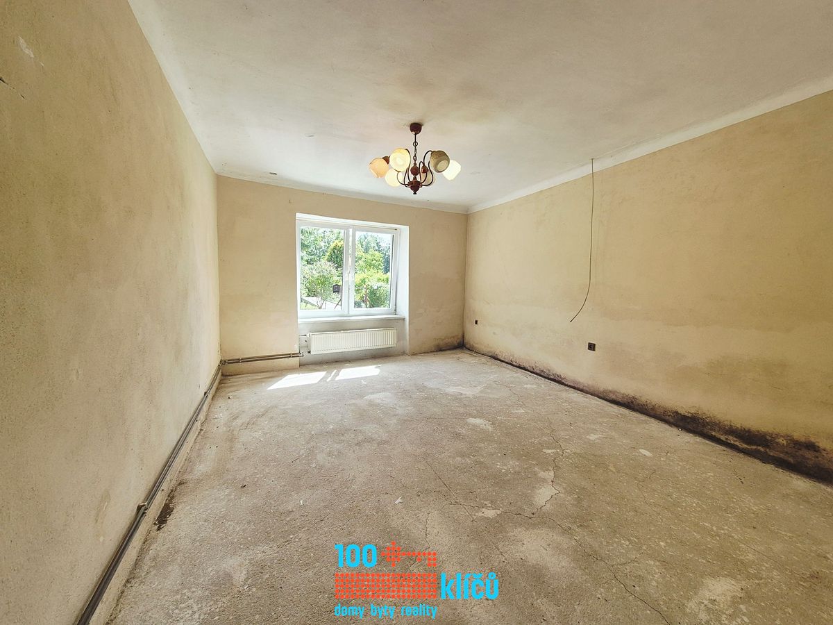 Prodej rodinného domu 818 m², pozemek 2498 m² – fotografie 5
