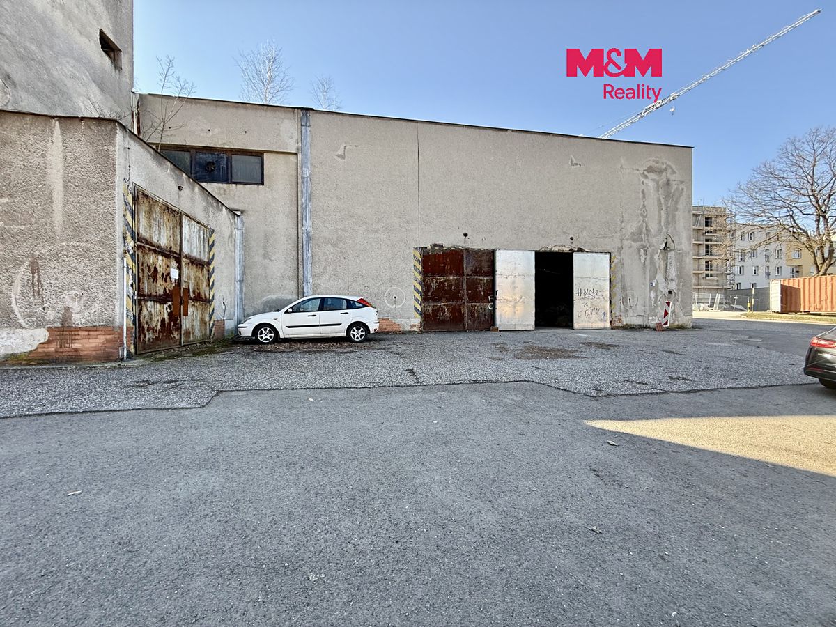 Prodej skladového prostoru 735 m²