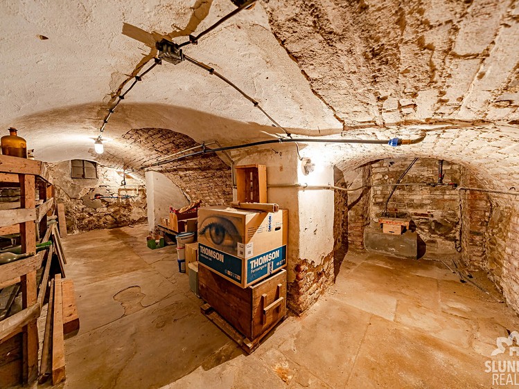 Комерційне приміщення на продаж, 970 м² (26 з 35)
