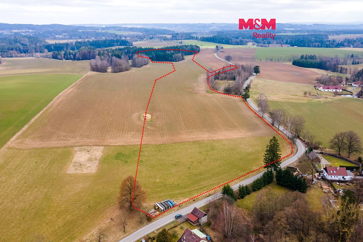 Prodej pole 108437 m²