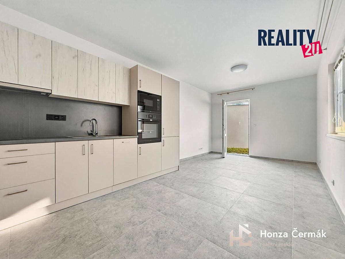 Pronájem bytu 1+kk 29 m²
