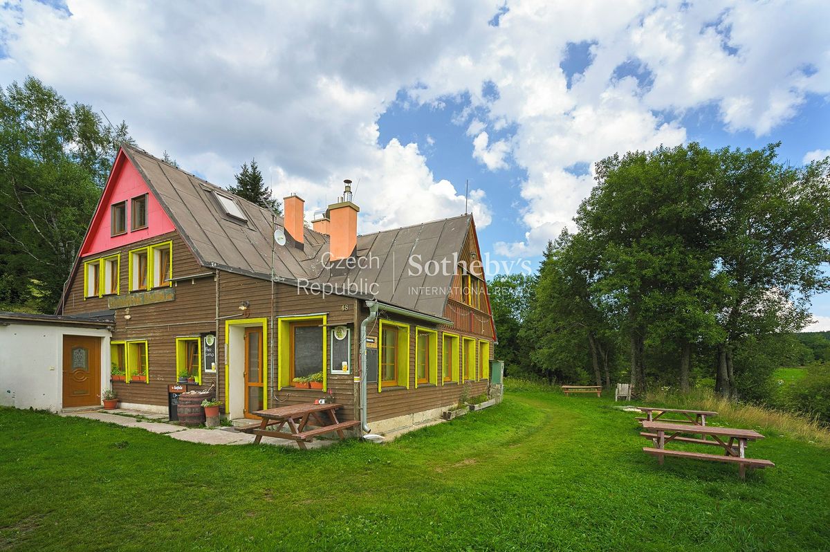 Prodej chalupy 380 m², pozemek 600 m² – fotografie 3