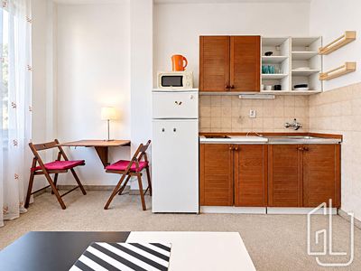 Pronájem bytu 1+kk 28 m²