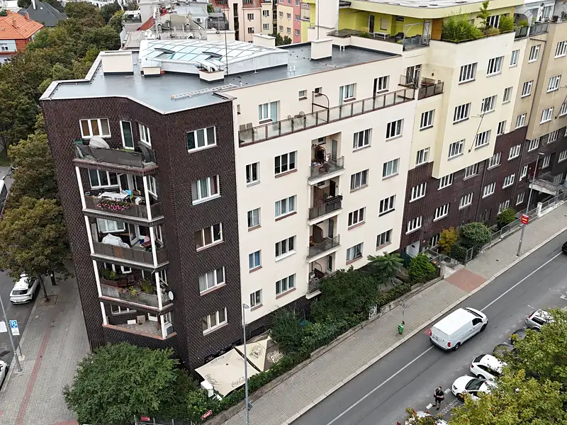Prodej bytu 1+kk 29 m², Praha – náhled fotky 1