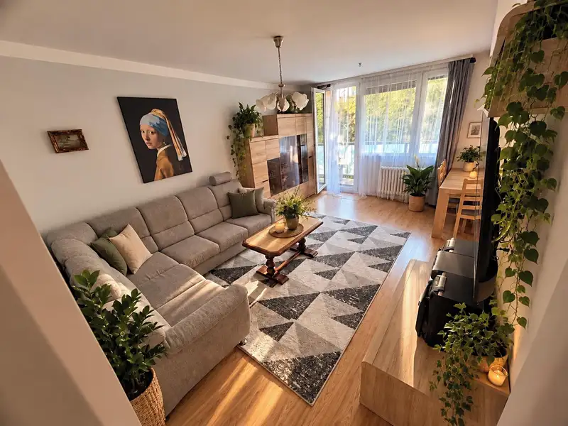 Prodej bytu 3+1 73 m², Praha – náhled fotky 1