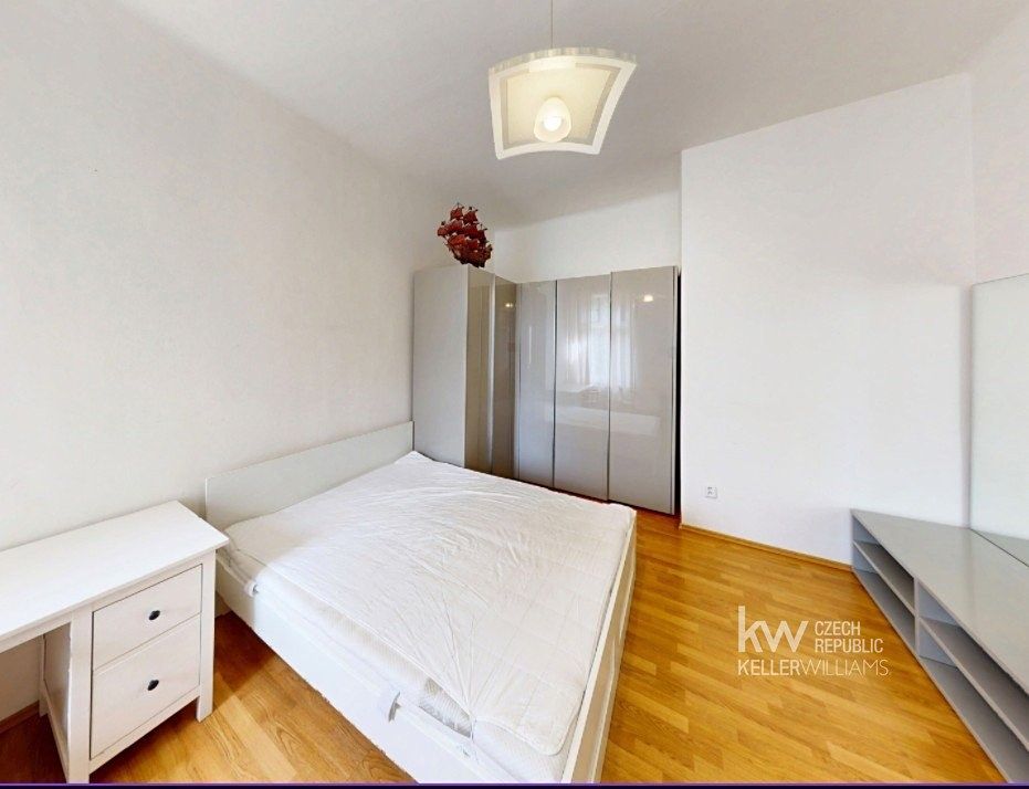 Pronájem bytu 2+1 57 m² – fotografie 3