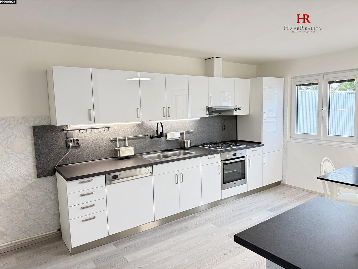 Pronájem bytu 4+1 114 m² – fotografie 2