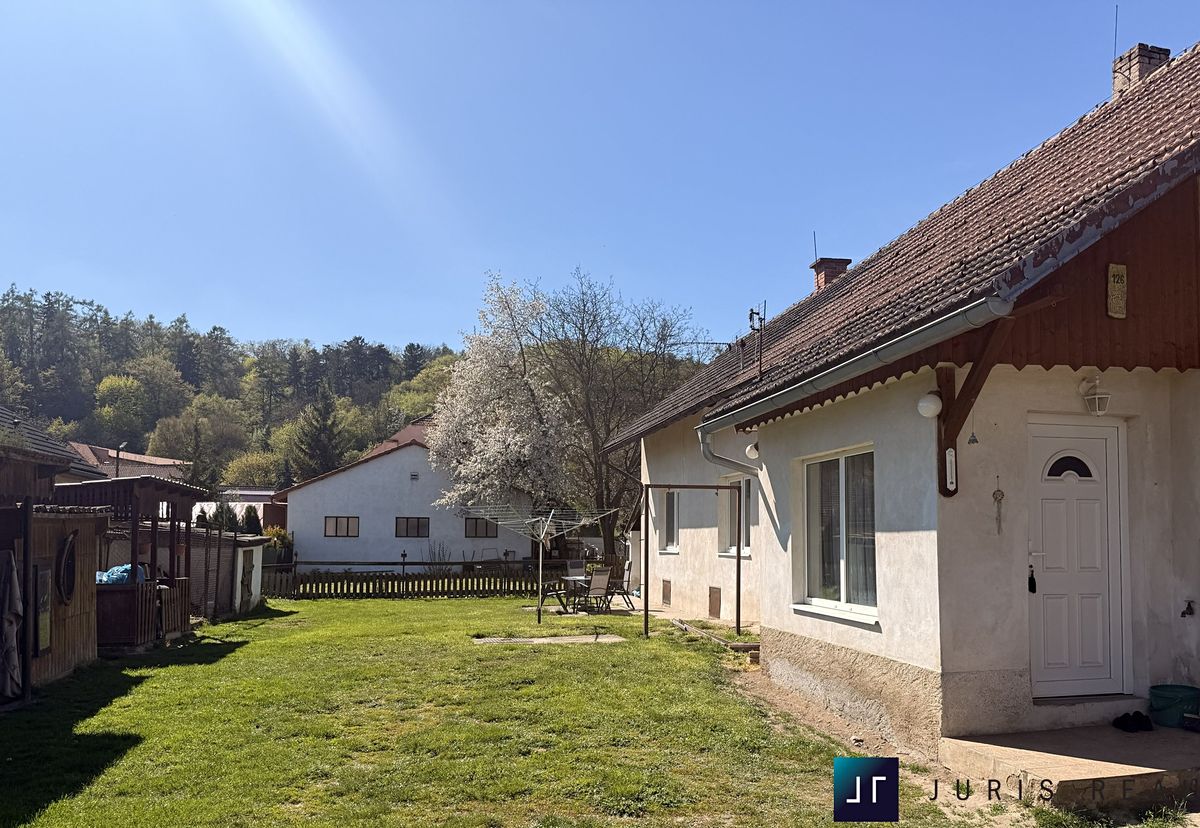 Prodej rodinného domu 115 m², pozemek 1556 m² – fotografie 2