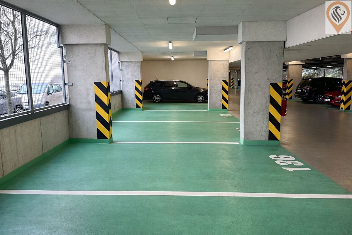 Prodej garážového stání 15 m² – fotografie 2