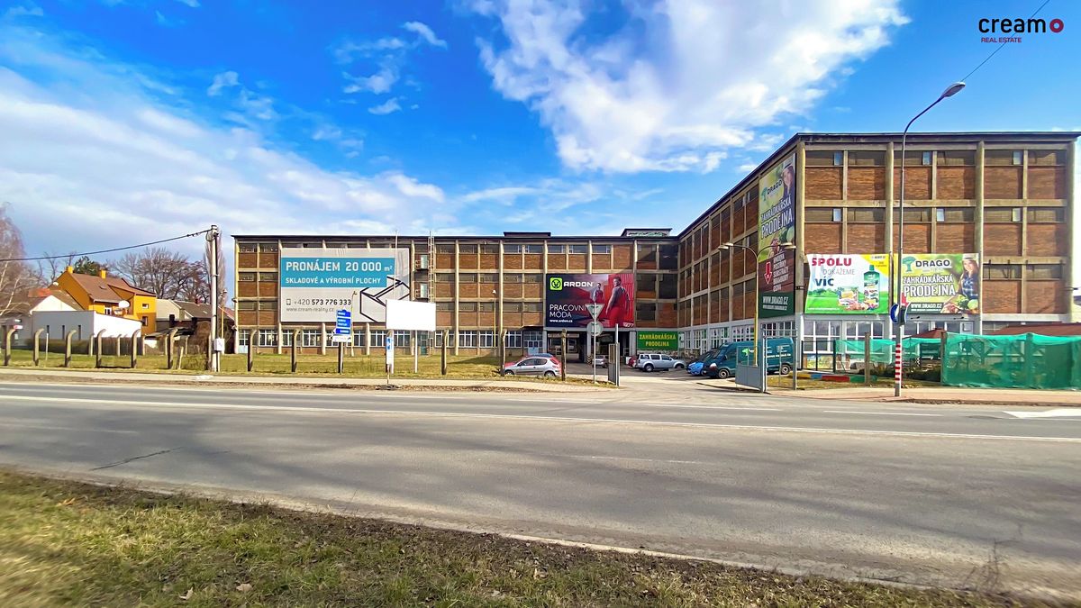 Pronájem skladového prostoru 3982 m²