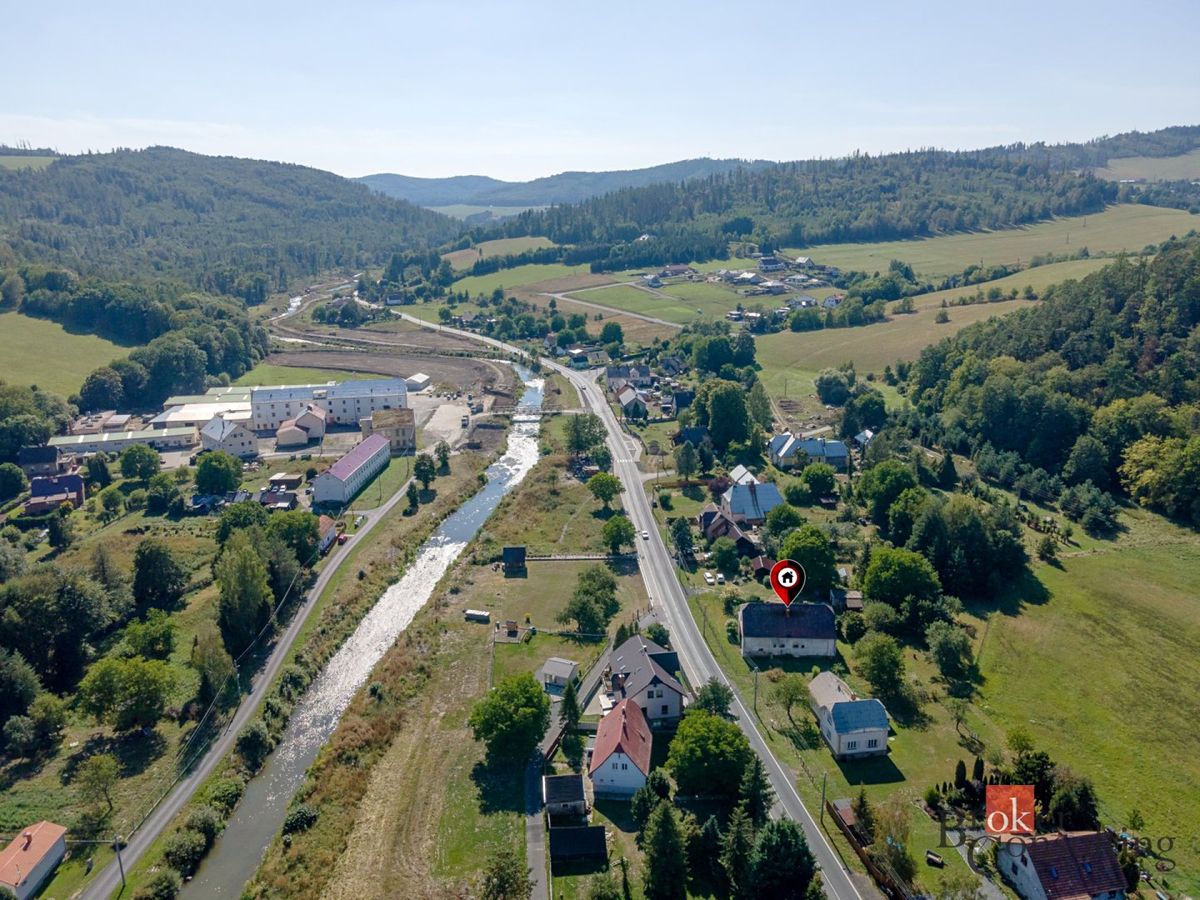 Prodej rodinného domu 260 m², pozemek 3000 m² – fotografie 4