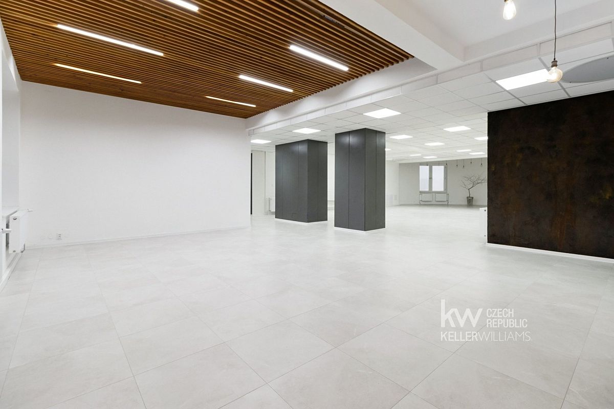 Pronájem ordinace 1073 m²