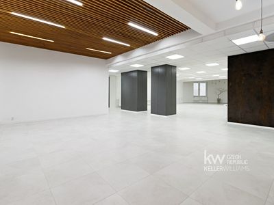 Pronájem ordinace 1073 m²