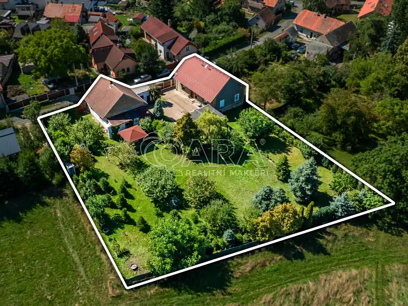 Prodej vícegeneračního domu 180 m², pozemek 2065 m², Velký Chlumec – náhled fotky 2