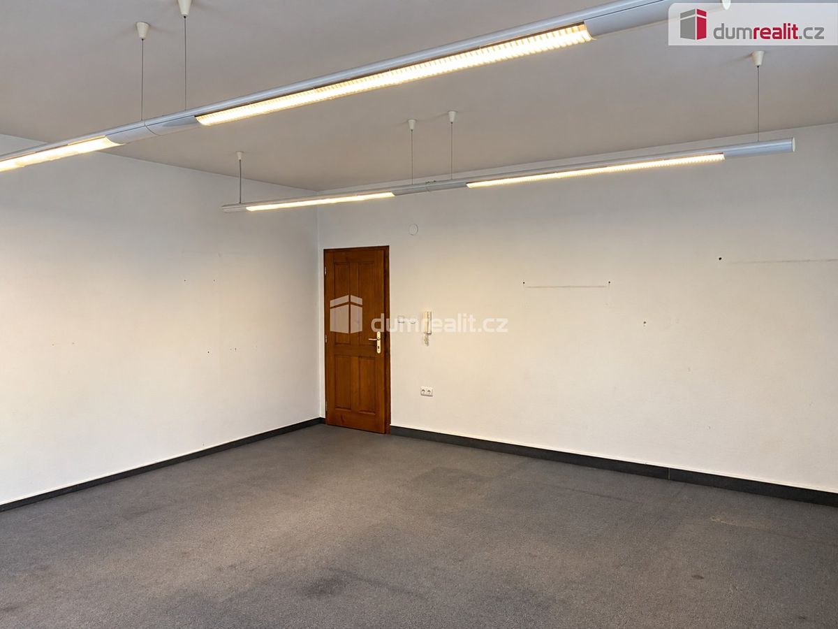 Pronájem kanceláře 33 m² – fotografie 2