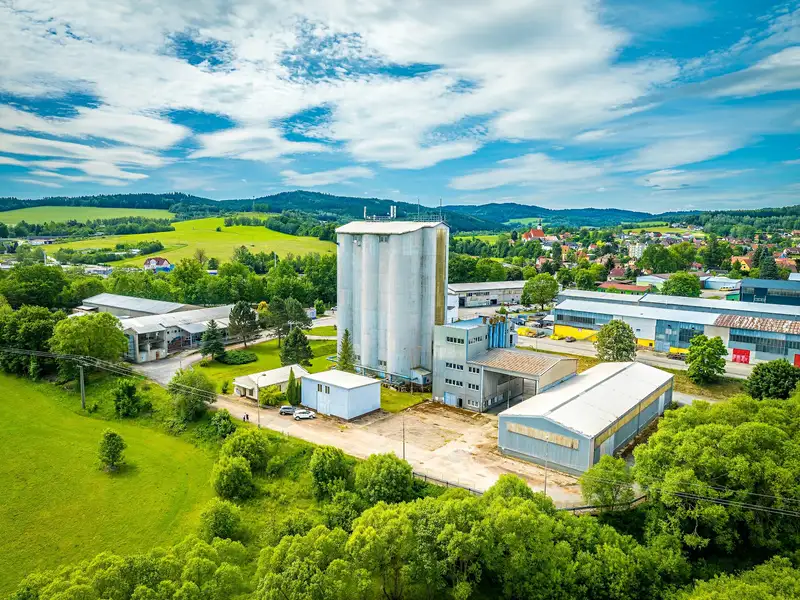 Prodej výrobní haly, prostoru 9957 m², Kájov – náhled fotky 3