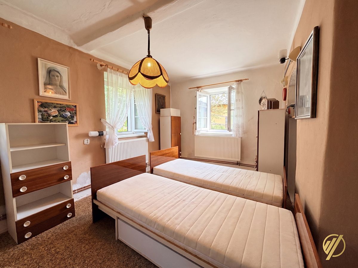 Prodej rodinného domu 290 m², pozemek 3795 m² – fotografie 2