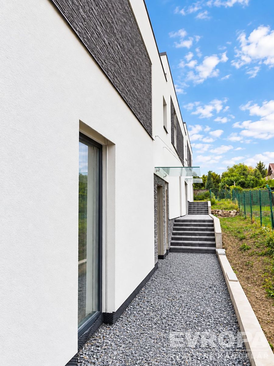 Prodej rodinného domu 145 m², pozemek 380 m² – fotografie 3