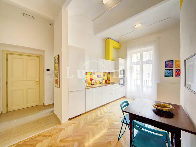 Pronájem bytu 2+kk 67 m², Praha – náhled fotky 3