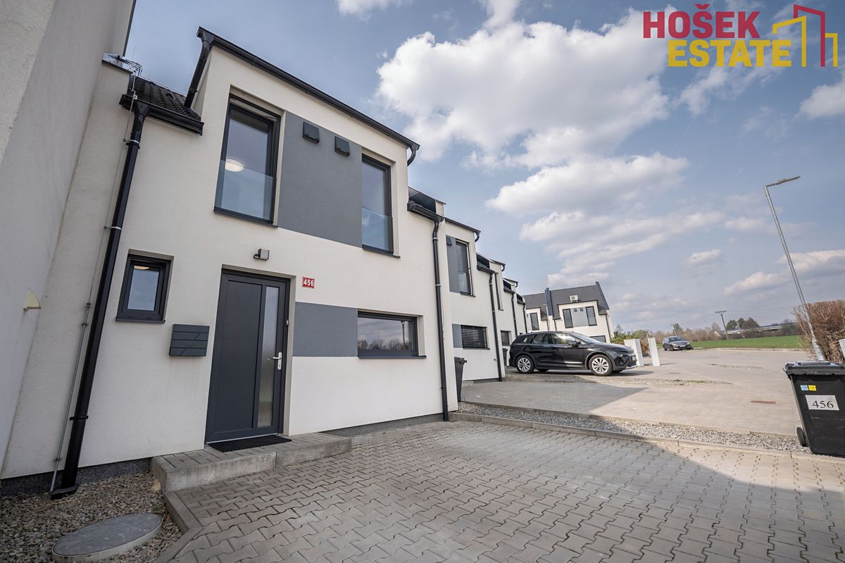 Prodej rodinného domu 93 m², pozemek 237 m² – fotografie 2