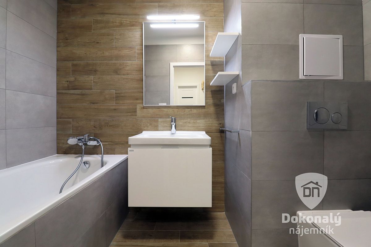 Pronájem bytu 2+kk 50 m² – fotografie 3